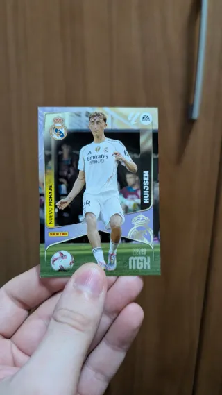 Carta Huijsen MGK 25/26 Real Madrid