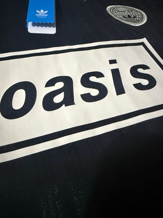 Camiseta Adidas Edición Especial Oasis Gira'25