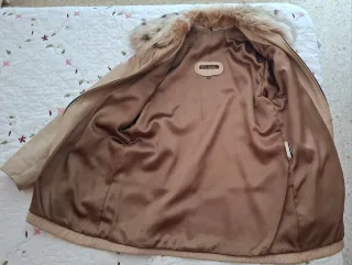 Chaquetón Razza Beys Beige con Cuello de Pelo