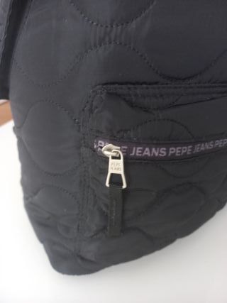 Mochila Pepe Jeans acolchada negra