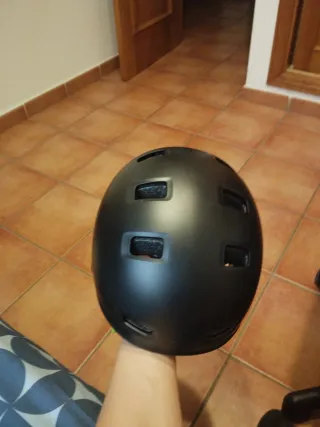 Casco negro talla M