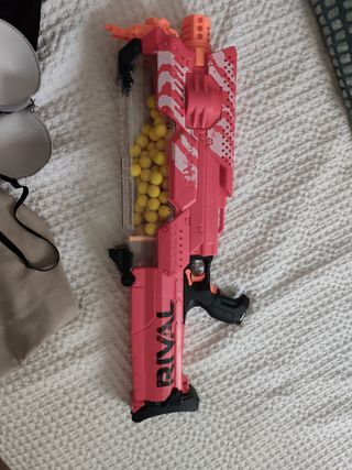Pistola Nerf Rival Nemesis MXVII-10K Rosa