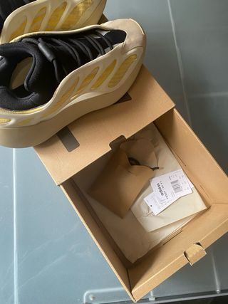 Adidas Yeezy 700 V3 Safflower