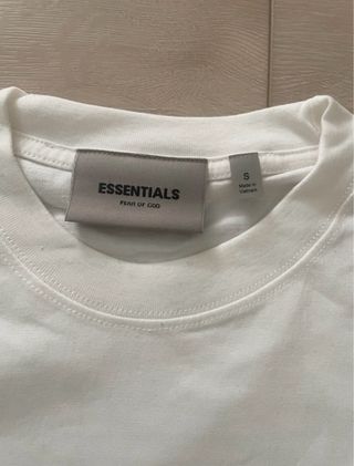 Camiseta manga corta ESSENTIALS Blanca