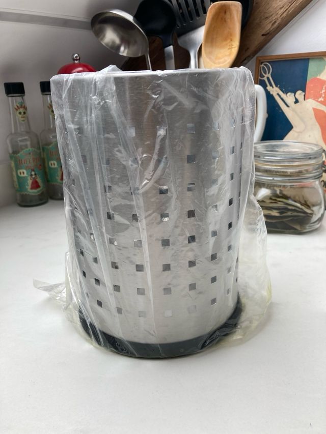 Cubiertera Acero Inoxidable con Base Negra