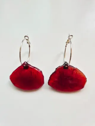 Pendientes hoja amapola roja