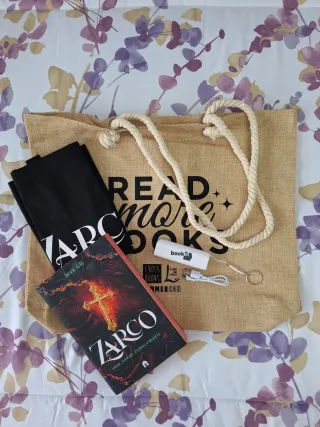 Libro Zarco Clan Z y complementos de lectura