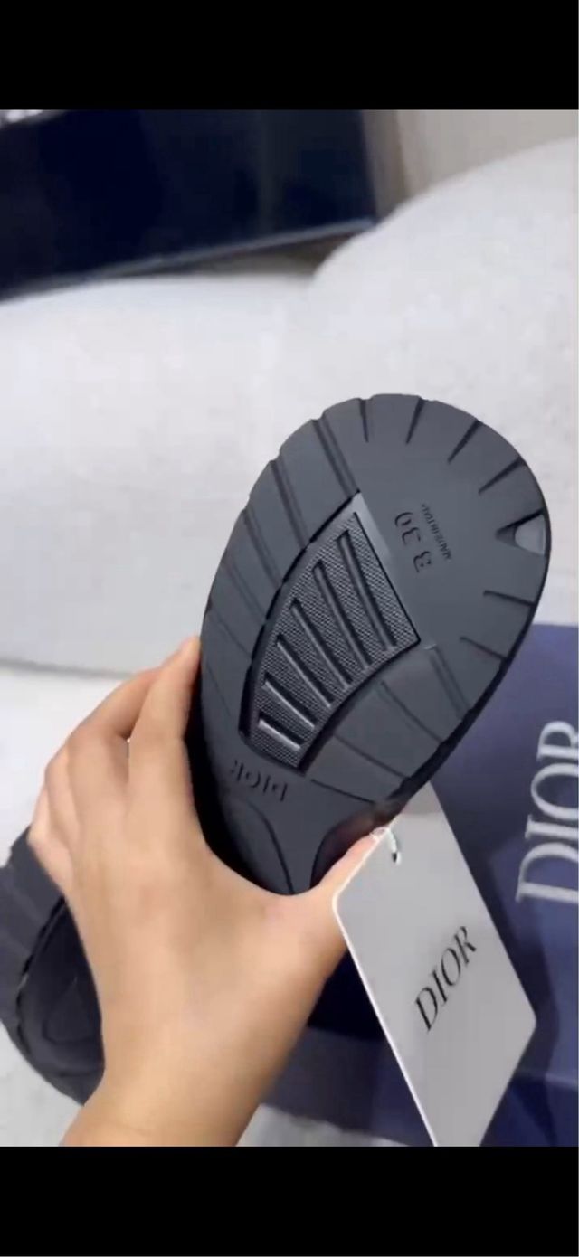 Zapatillas Dior Negras y Plateadas