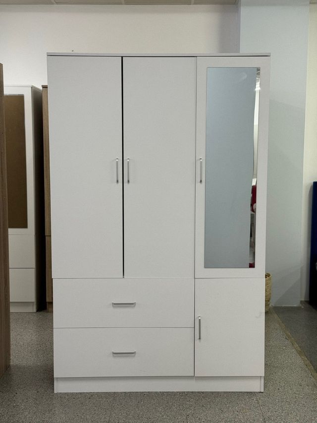 Armario blanco con espejo y cajones