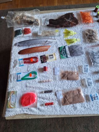 Material para montaje de moscas