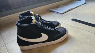 Nike Blazer Mid Negras