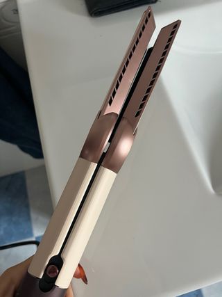 Plancha de pelo beige y oro Dupe Dyson