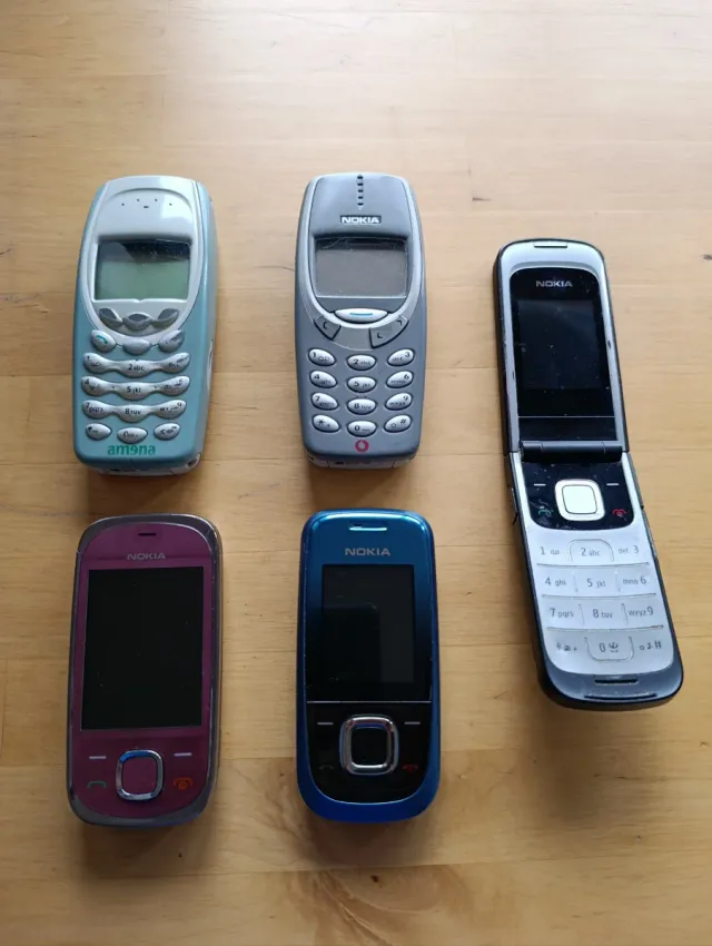 Lote 5 Móviles Nokia Antiguos