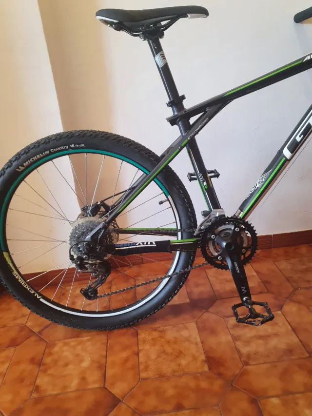 GT Avalanche Sport 26"