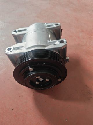 Compresor de aire acondicionado para coche