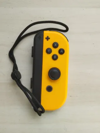Mando Nintendo Switch Amarillo