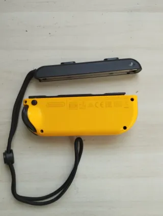 Mando Nintendo Switch Amarillo
