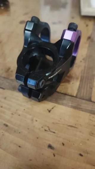 Attacco manubrio Switch Rocker