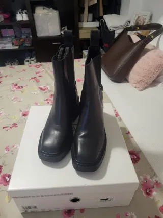 Botas ASH