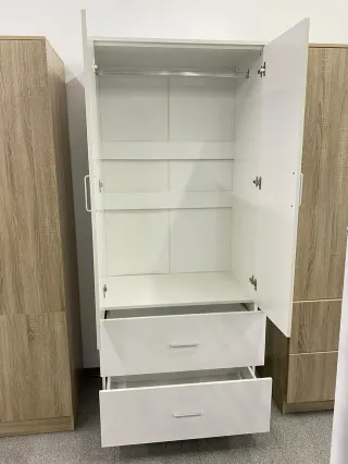 Armadio a 2 ante in bianco e legno