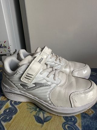 Lote Zapatillas Joma niña blancas y plateadas