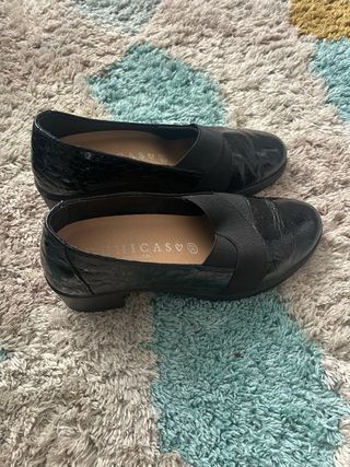 Zapatos negros piel talla 37-38
