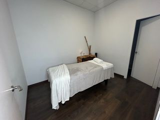 Alquiler cabina en centro de estética