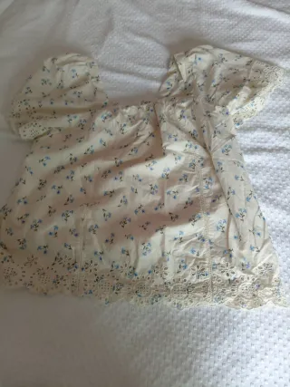 Blusa bordada floral