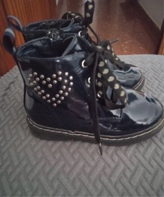 Botas charol niña número 27