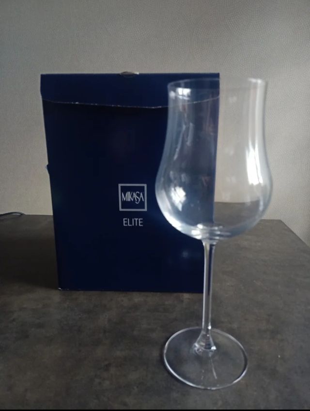 Juego 4 copas vino  Beaujolais