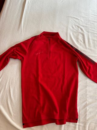 Sudadera deportiva Nike roja