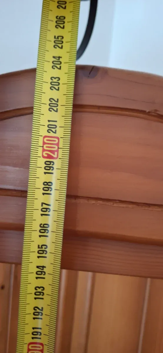 Mueble esquinero de madera