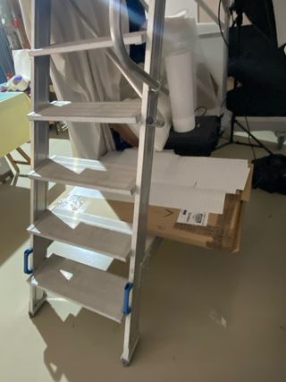 Escalera móvil industrial