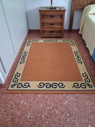 Alfombra decorativa naranja y beige