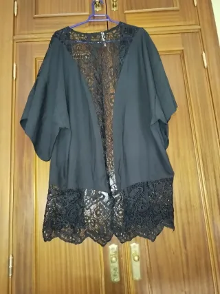 Rebeca negra con encaje talla M/L
