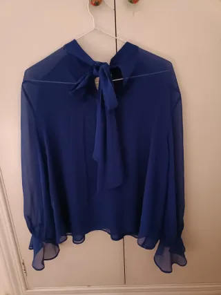 Camisa azul Zara lazo cuello