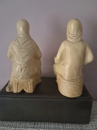 Figuras decorativas de pareja antigua
