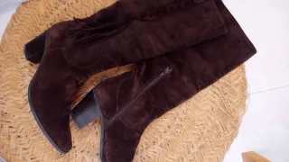 Botas de ante marrón Úrsula Mascaró. NUEVAS