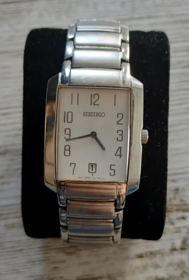 Reloj Seiko Tank Cuarzo Plata y Blanco