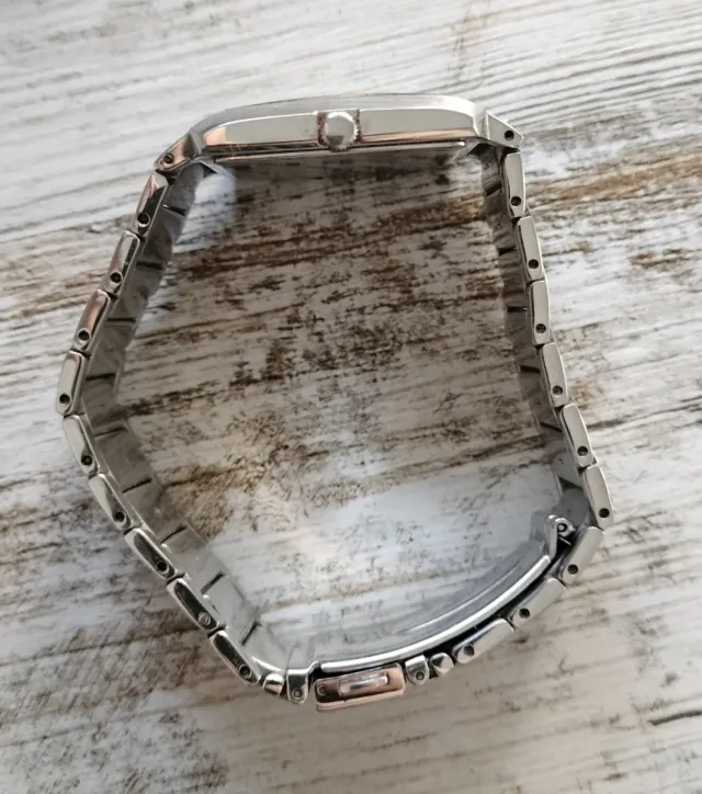 Reloj Seiko Tank Cuarzo Plata y Blanco