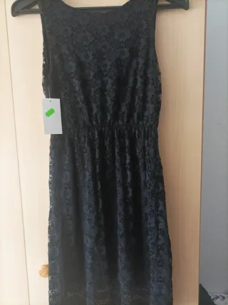 Vestido negro.
