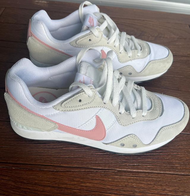 Zapatillas Nike Mujer Blancas y Rosas