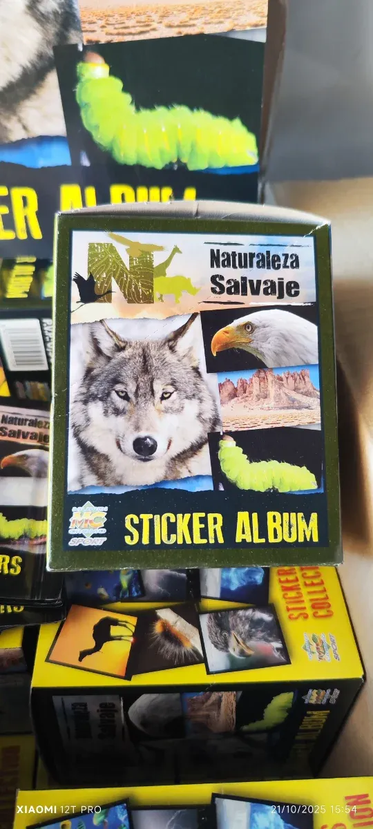 Álbum Naturaleza Salvaje 7000 CROMOS Y  20 ALBUMES