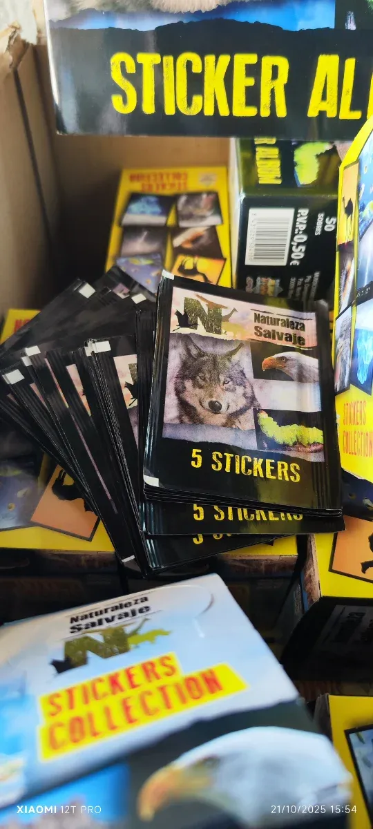 Álbum Naturaleza Salvaje 7000 CROMOS Y  20 ALBUMES