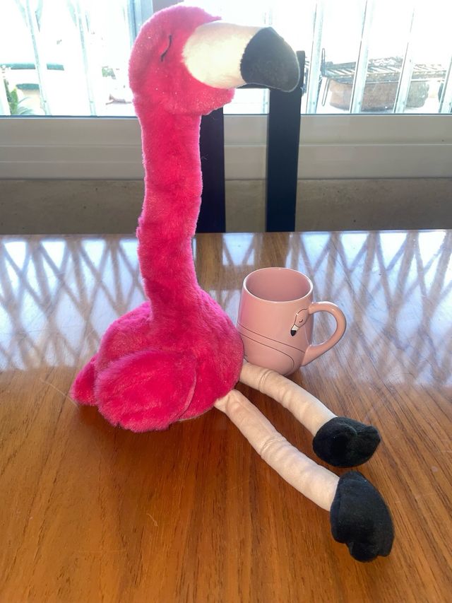 Peluche Flamenco Rosa + Taza Flamingo