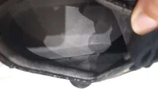Zapatos negros y dorados