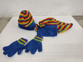 CONJUNTO GUANTES, GORRO y BUFANDA. Multicolor