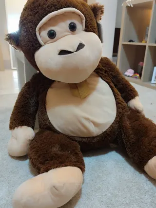 Peluche scimmia marrone