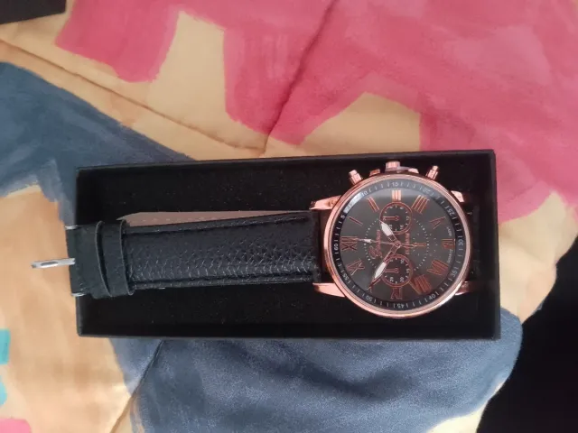 Set 3 relojes elegantes
Pack los 3= 15€
Uno=7€