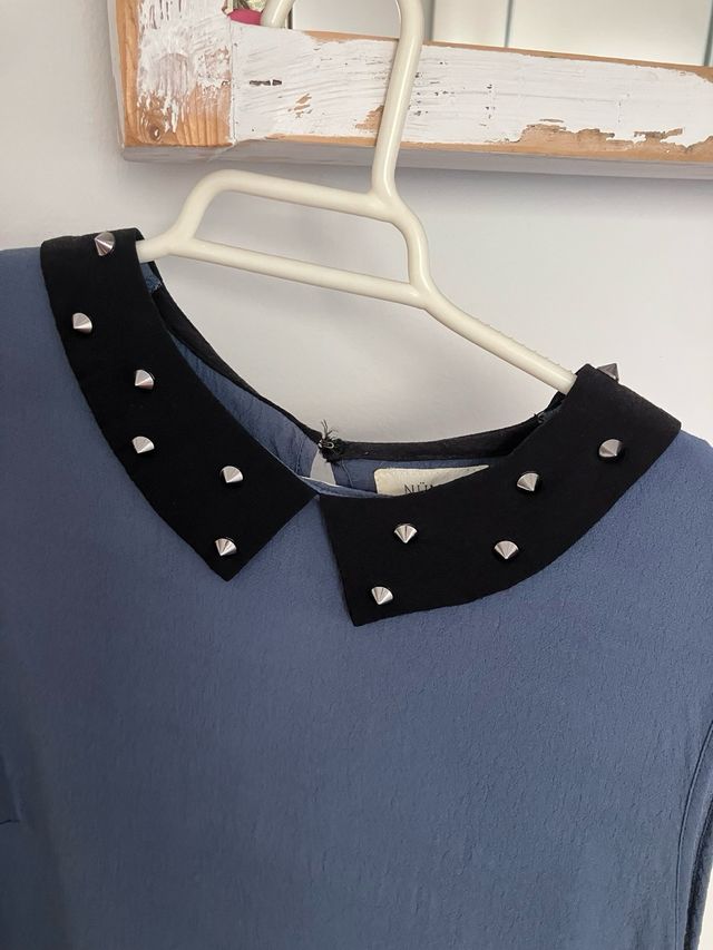 Blusa mujer cuello Peter Pan tachuelas